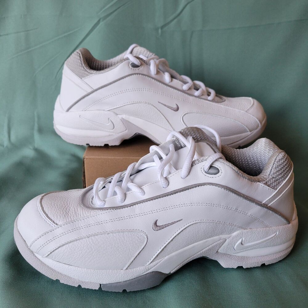 Nike Air Edge Golf Shoes Women’s 7.5 White NEW Spiked Cleats Waterproof Vintage